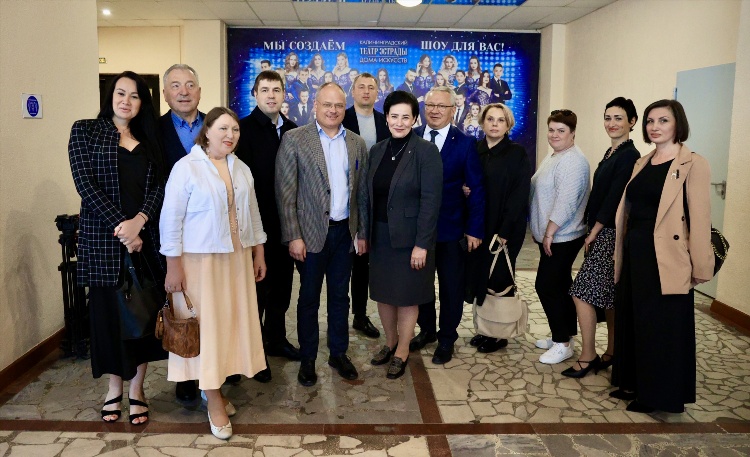 Елена дятлова калининград должность