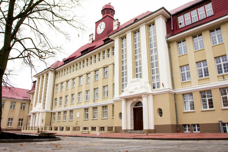 Универы калининград